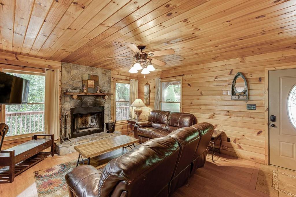 Cabin With Jacuzzi & Hydrotherapy Spanear Helen Cleveland Esterno foto