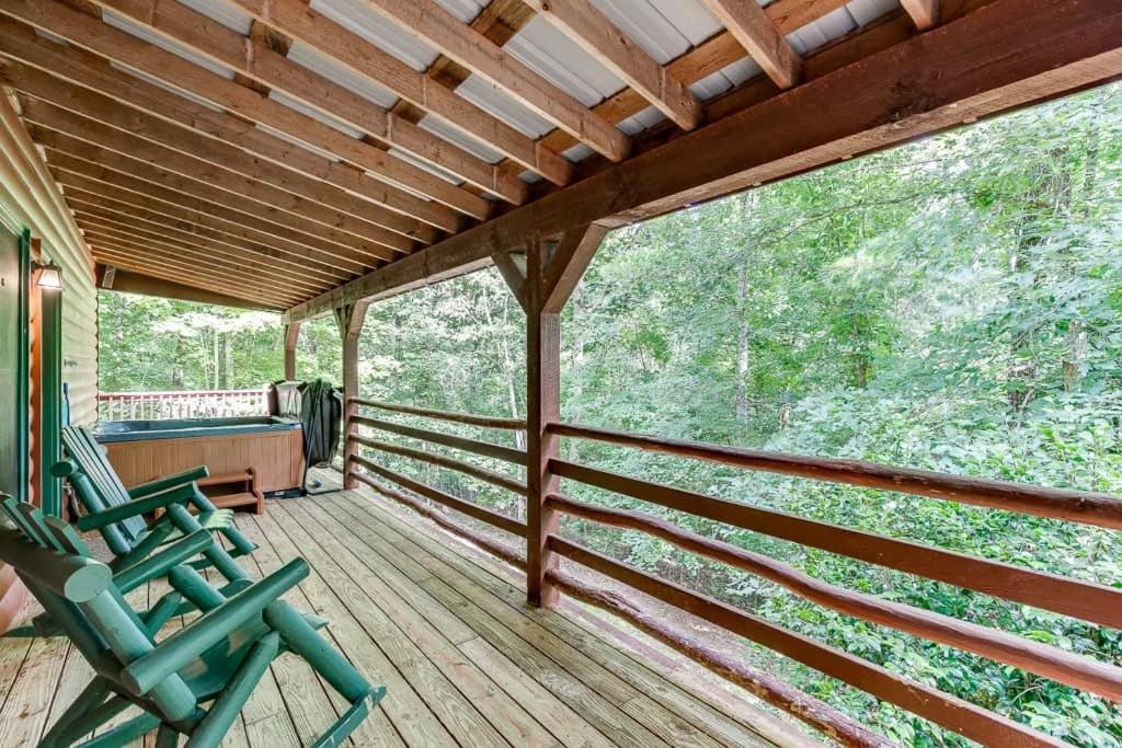 Cabin With Jacuzzi & Hydrotherapy Spanear Helen Cleveland Esterno foto
